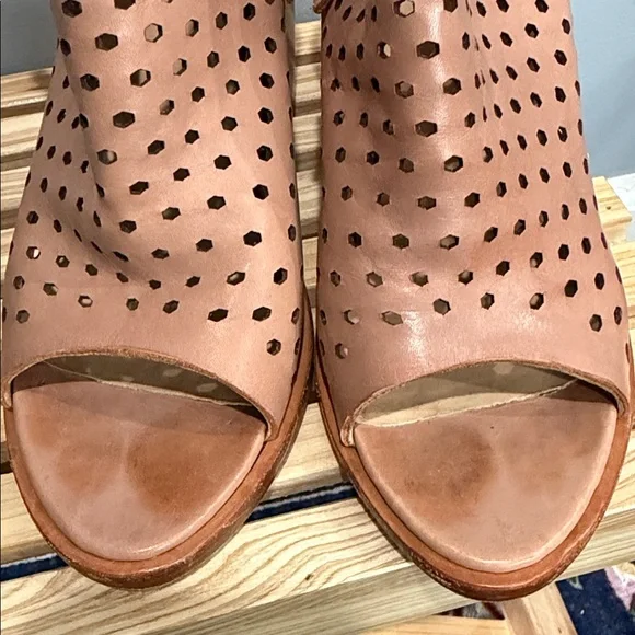 Rag & Bone Perforated Leather Slingback Booties Tan Block Heel Sandals US 8 - Picture 10 of 16